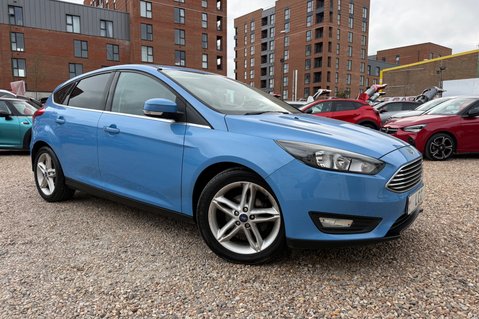Ford Focus ZETEC.. 9 MAIN DEALER SERVICES.. £20 ROAD TAX.. 1 PREVIOUS KEEPER..STUNNING 15