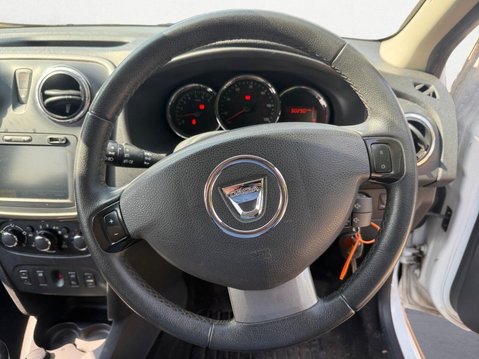 Dacia Sandero Stepway 0.9 TCe Laureate Euro 5 5dr 17