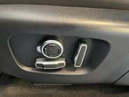 Land Rover Range Rover Evoque 2.0 D200 R-DYNAMIC HSE MHEV 23