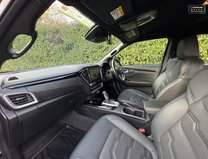 Isuzu D-Max V-Cross | AUTO | 1.9LT | AC | Sensors | Camera | Tow Bar| 12
