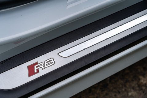 Audi R8 SPYDER V10 QUATTRO 21