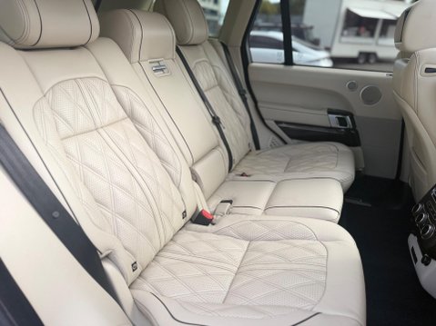 Land Rover Range Rover 4.4 SD V8 Autobiography Auto 4WD Euro 5 5dr 23