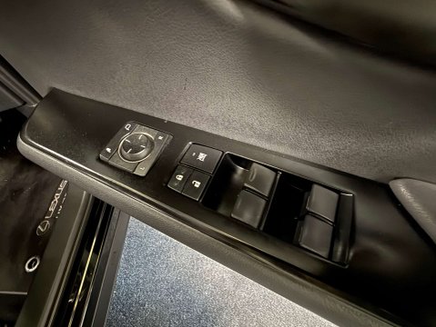 Lexus Ux UX 300E 5dr 18