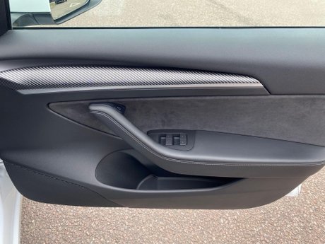 Tesla Model 3 (Dual Motor) Long Range Auto 4WDE 4dr 60