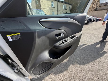 Vauxhall Corsa Electric SE NAV 16