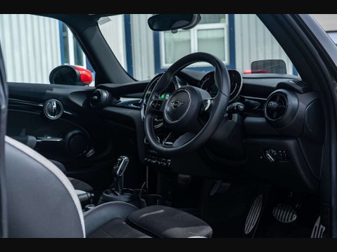 Mini Hatch 2.0 John Cooper Works Auto 3dr 11