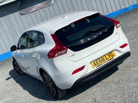 Volvo V40 2.0 T2 GPF Momentum Nav Plus Euro 6 (s/s) 5dr 58
