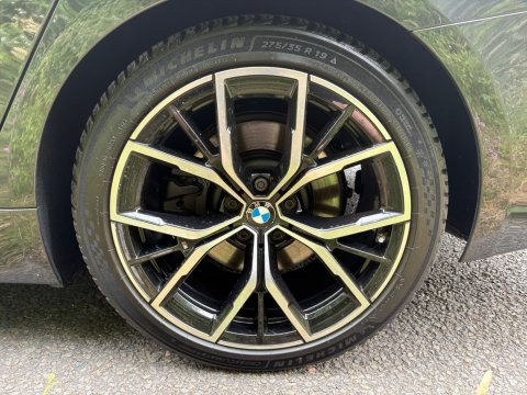 BMW 5 Series 520D M SPORT TOURING MHEV 3