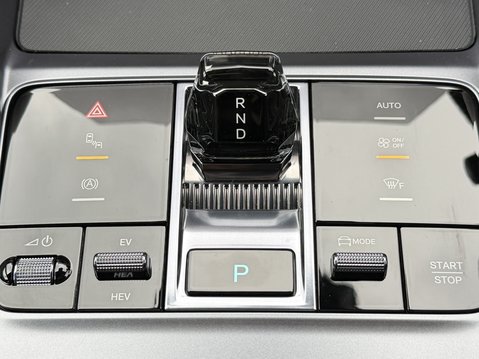 BYD Seal U 1.5 DM-i PHEV AWD Design Auto 31