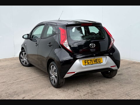 Toyota Aygo 1.0 Aygo X-Play TSS VVT-i CVT 5dr 29
