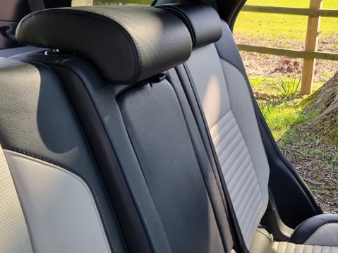 Land Rover Discovery Sport R-DYNAMIC SE MHEV 39