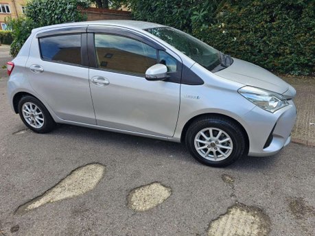 Toyota Yaris 1.5 VVT-h Icon Tech E-CVT Euro 6 (s/s) 5dr 52
