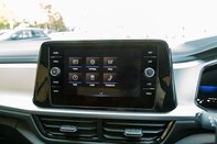 Volkswagen T-Roc LIFE TSI 27