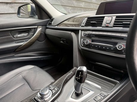 BMW 3 Series 2.0 320d Luxury Auto 4dr 18