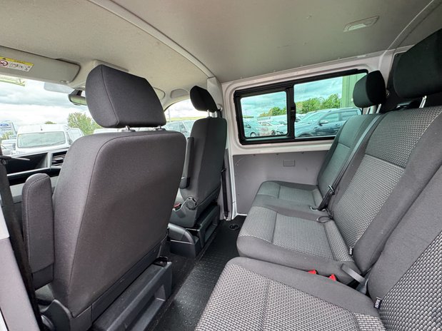 Volkswagen Transporter Crew Cab AUTO LWB L2H1 Highline T32 A/C Alloys Sensors EURO 6 NO VAT 17