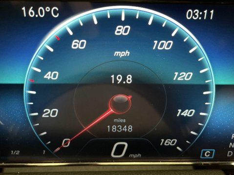 Mercedes-Benz GLA 2.0 GLA200d Sport SUV 5dr Diesel 8G-DCT Euro 6 (s/s) (150 ps) 26