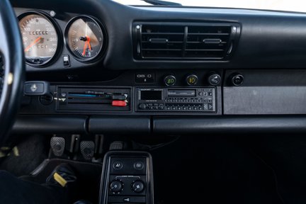 Porsche 911 930 TURBO 22