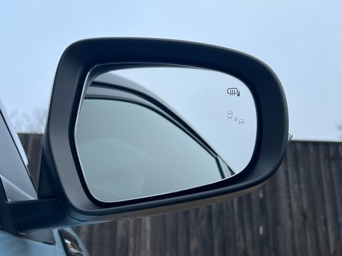 Suzuki Vitara ULTRA BOOSTERJET 21