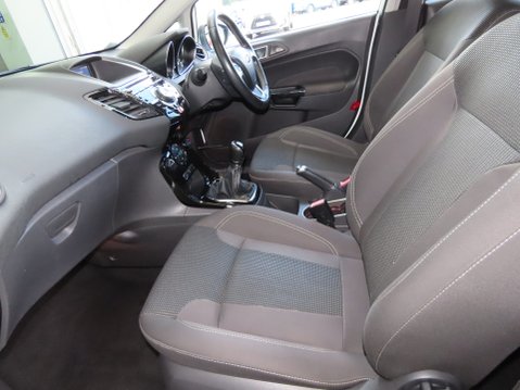 Ford Fiesta TITANIUM 11