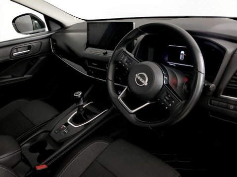 Nissan Qashqai 1.3 DIG-T MHEV N-Connecta SUV 5dr Petrol Hybrid Manual Euro 6 (s/s) (140 ps 12