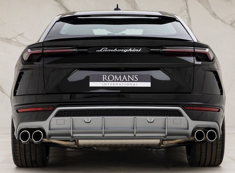 Lamborghini Urus 5