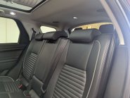 Land Rover Discovery Sport 2.0 Discovery Sport Dynamic Luxury HSE SD4 Auto 4WD 5dr 50