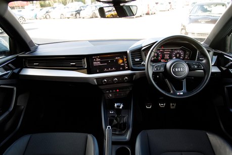 Audi A1 SPORTBACK TFSI S LINE