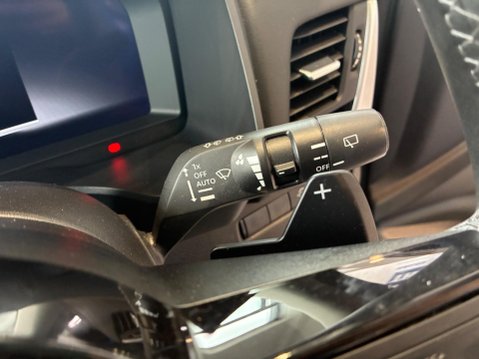 Nissan Qashqai 1.3 DIG-T MHEV N-Connecta XTRON Euro 6 (s/s) 5dr 25