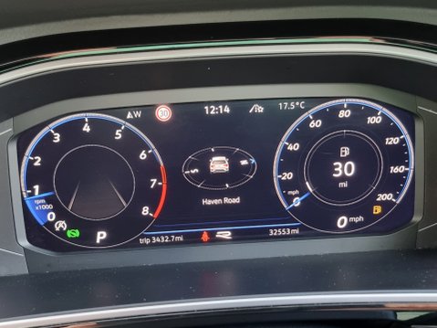 Volkswagen T-Roc R TSI 4MOTION DSG Full Service History Excellent Condition 21
