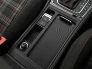 Volkswagen Golf GTI PERFORMANCE TSI DSG 66