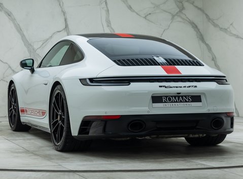 Porsche 911 Carrera 4 GTS (992) 10