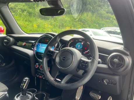 Mini Hatch 2.0 John Cooper Works Auto 3dr 15