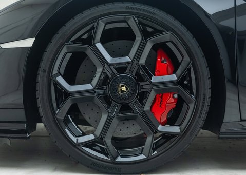 Lamborghini Huracan TECNICA