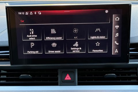 Audi A4 AVANT TDI S LINE MHEV - REVERSE CAMERA - 8 AUDI MAIN DEALER SERVICES 48