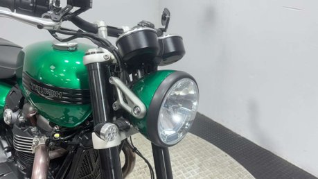 Triumph Speed Twin 2021 11K 1 OFF CUSTOM OUTSTANDING CONDITION MODERN RETRO 11