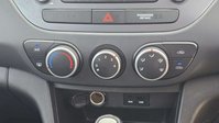 Hyundai i10 1.2 SE Hatchback 5dr Petrol Auto Euro 6 (87 ps) 37