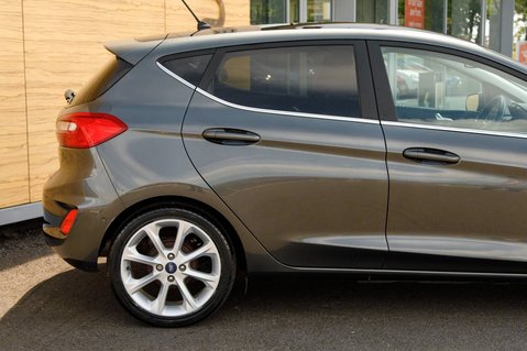 Ford Fiesta TITANIUM 7