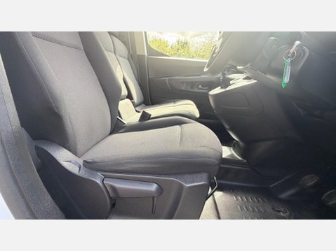 Peugeot Partner BLUEHDI PROFESSIONAL PREMIUM L1 26