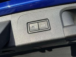 Volkswagen Passat 1.5 Passat R-Line TSi Evo 5dr 77