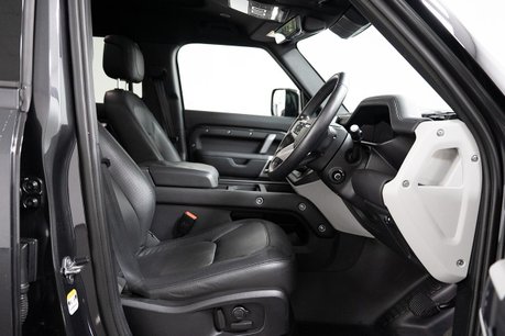 Land Rover Defender 2.0 P400e 15.4kWh X-Dynamic HSE SUV 5dr Petrol Plug-in Hybrid Auto 4WD Euro 3