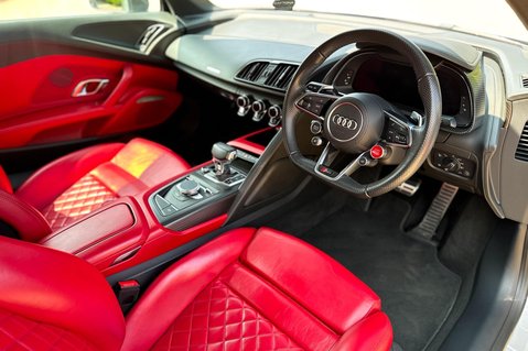 Audi R8 5.2 FSI V10 Plus S Tronic quattro Euro 6 (s/s) 2dr 18