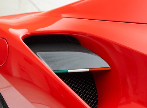 Ferrari 488 SPIDER 46