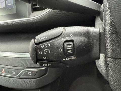 Peugeot 308 E-HDI FELINE 27