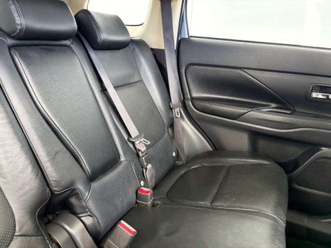 Mitsubishi Outlander 2.0 Outlander GX 4h PHEV Auto 4WD 5dr 35