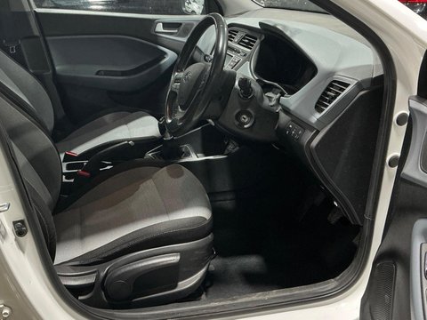 Hyundai i20 1.4 SE Euro 6 5dr 4