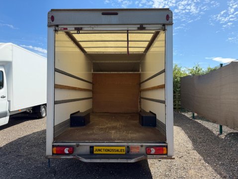 Peugeot Boxer 2.0 BlueHDi 335 Built for Business Low Floor Luton 4dr Diesel Manual L3 Eur 18