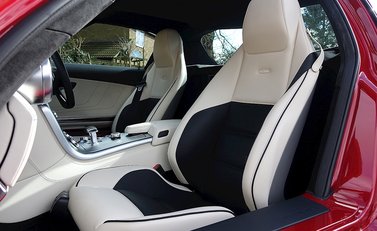 Mercedes-Benz SLS AMG 19