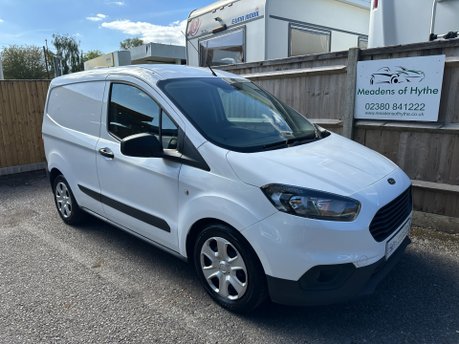 Ford Transit Courier TREND 1.5 TDCI 5dr 2