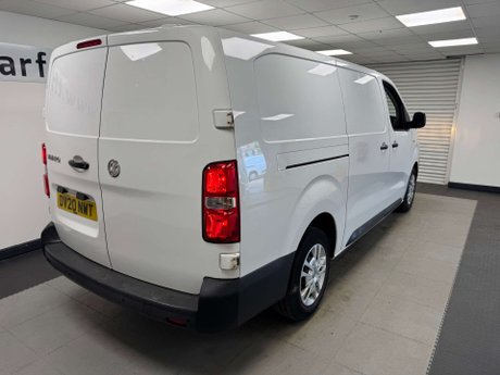 Vauxhall Vivaro 2.0 Vivaro 3100 Dynamic S/S 28