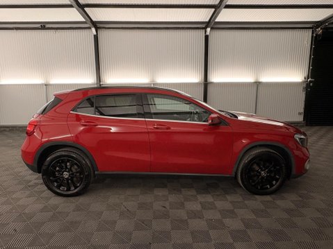 Mercedes-Benz GLA 1.6 GLA200 SE (Executive) Euro 6 (s/s) 5dr 54